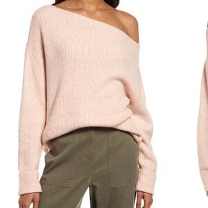 Treasure and bond off shoulder sweater size M - NWT